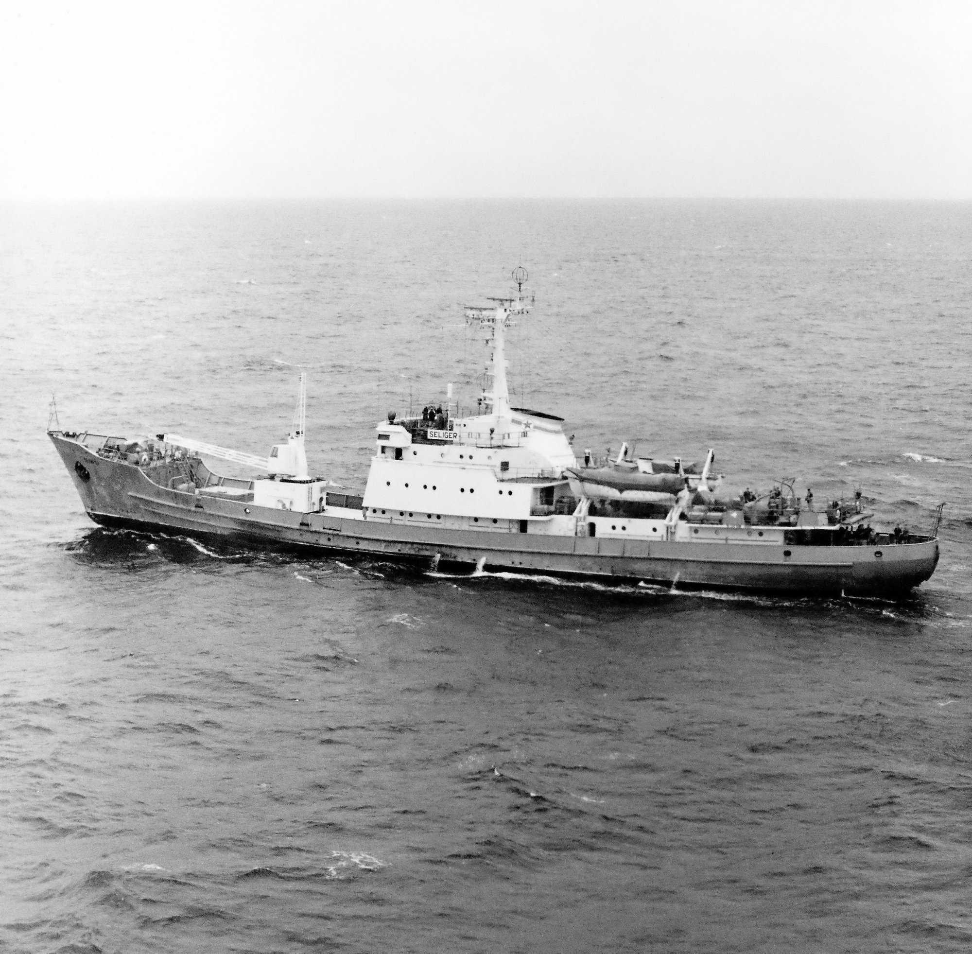 Soviet trawler,UGM-73 Poseidon C-3   (SSBN 636), 11.04.1971.jpeg