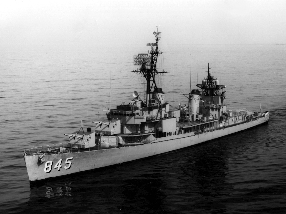 USS Bausell (DD-845) June 17 1965.jpg