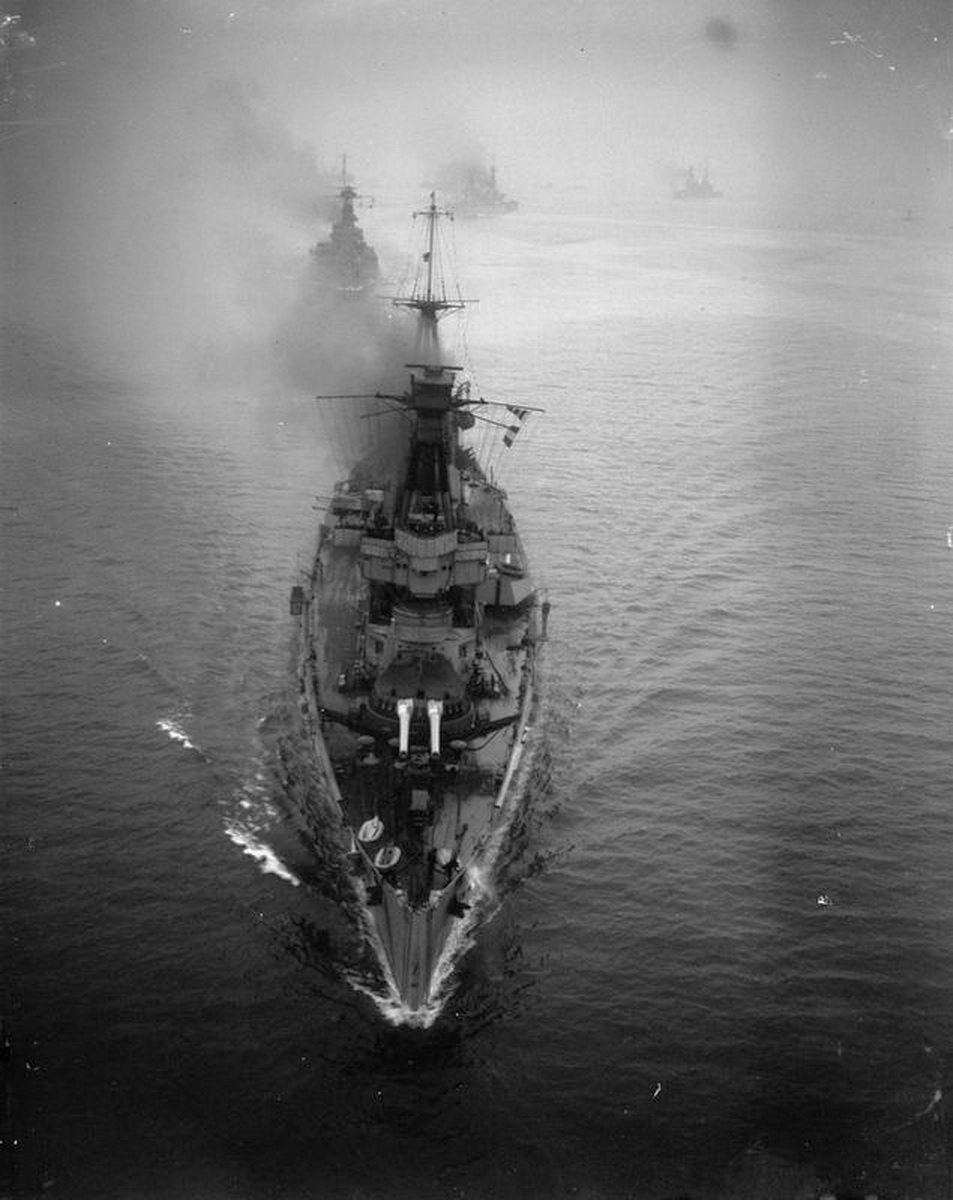 HMAS AUSTRALIA 06 13.jpg