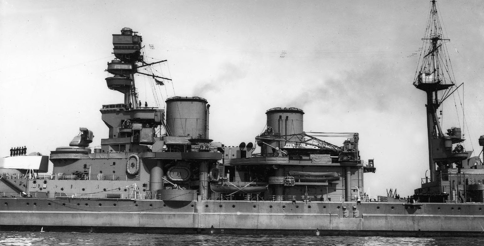 HMS Repulse 1936f.jpg