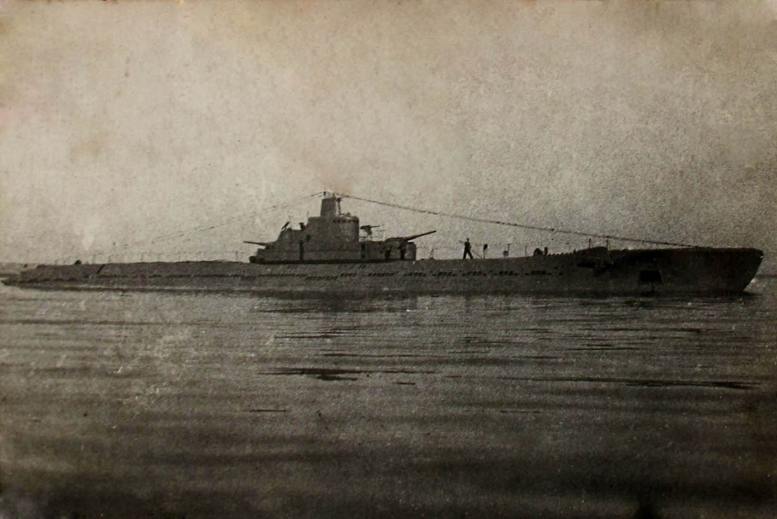 К-21 в момент перехода с Балтики на Север. Онежское озеро, июль 1941г. - копия.JPG