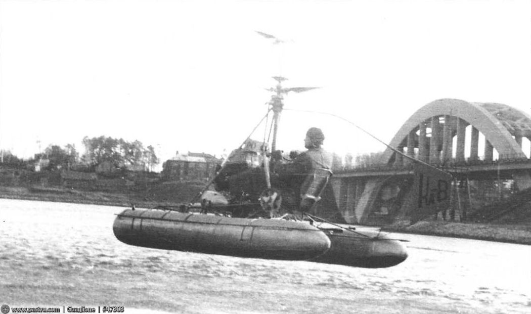 Мореходные испытания Ка-8 у моста Октябрьской ж.д.jpg