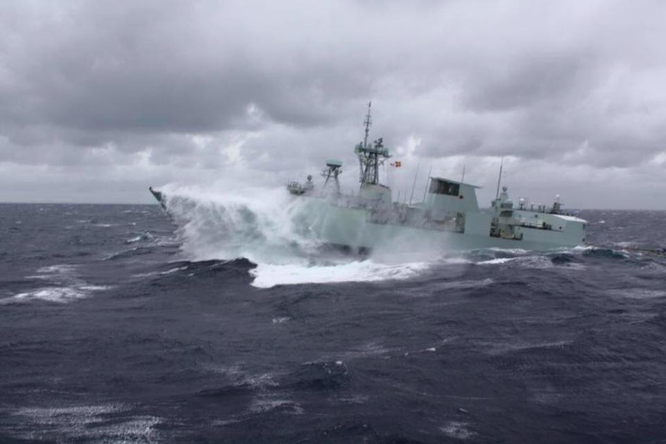 HMCS Montréal_01-01-15.jpg
