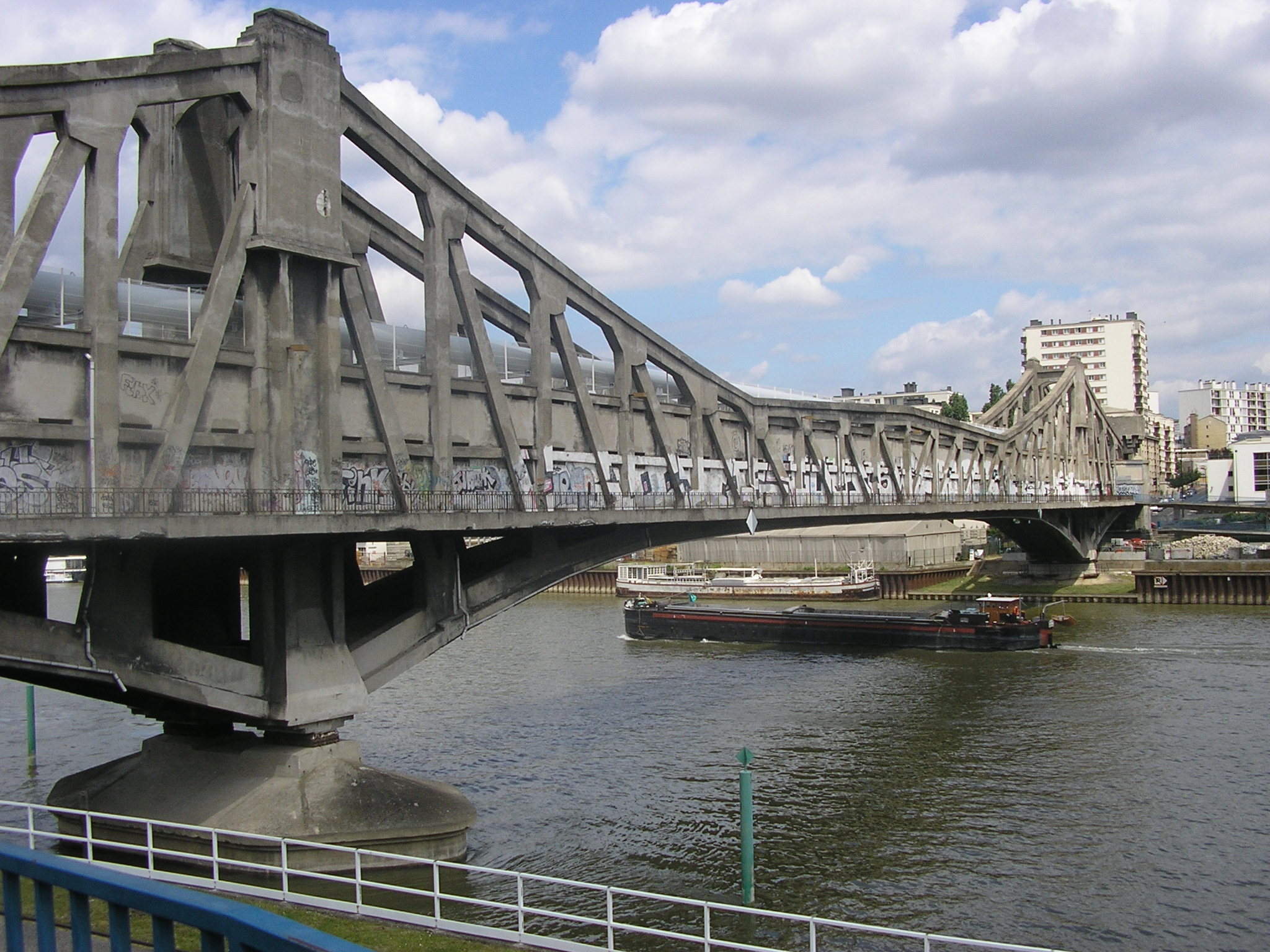 Франция, париж - мост d'Ivry-Charenton (коммуникации).jpg