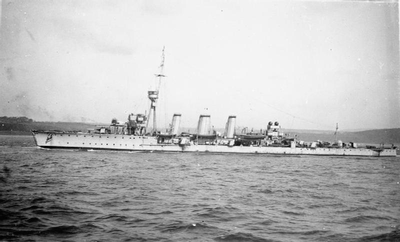 HMS_Aurora_(1913).jpg