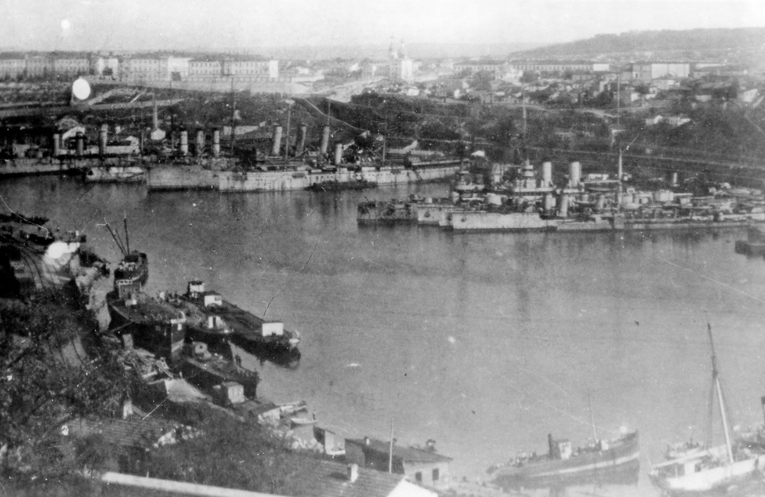 Южная бухта Севастополя, 25 августа 1918 года.jpg