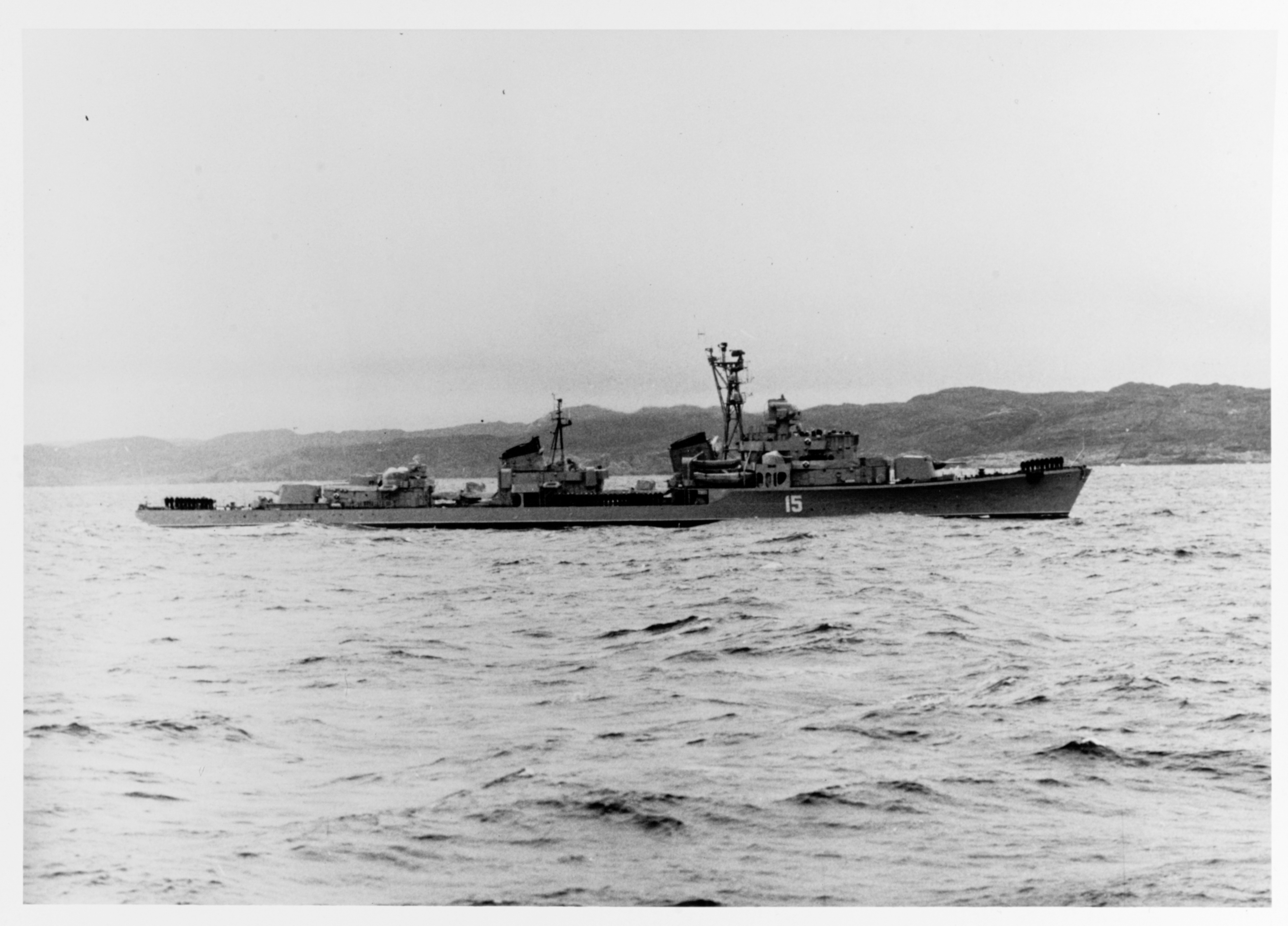 ЭМ 30-бис(15) с АП РЭБ- late 1959 in the Baltic Sea.=.jpg