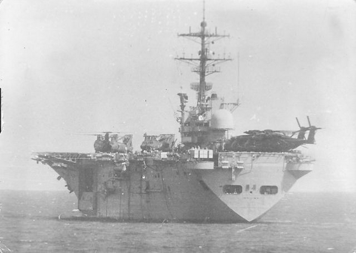 Avia 2 pol 80 s Ocakova USS Okinawa (LPH 3).jpg