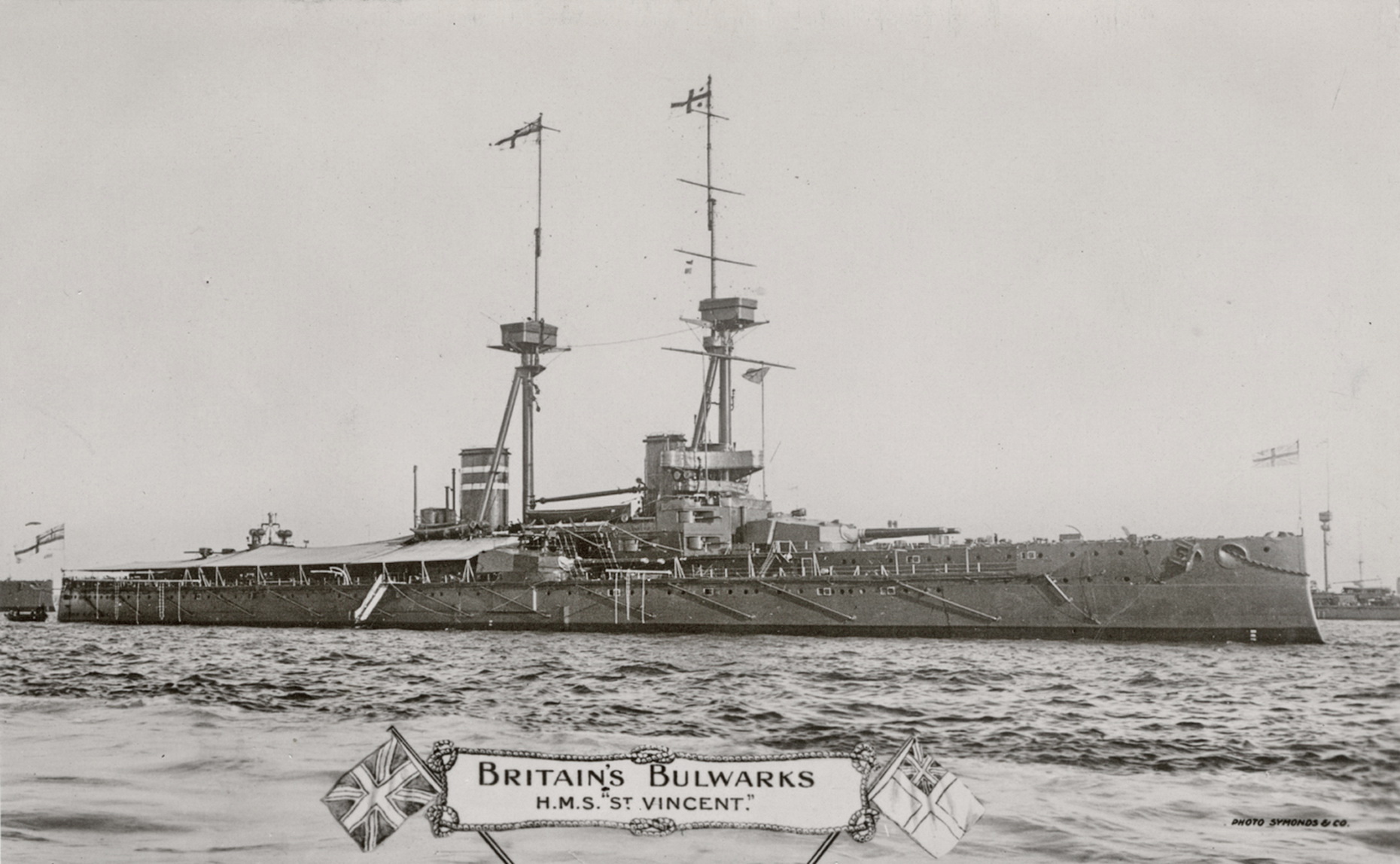 Britains Bulwarks HMS St Vincent Valentines X. L. series.jpg