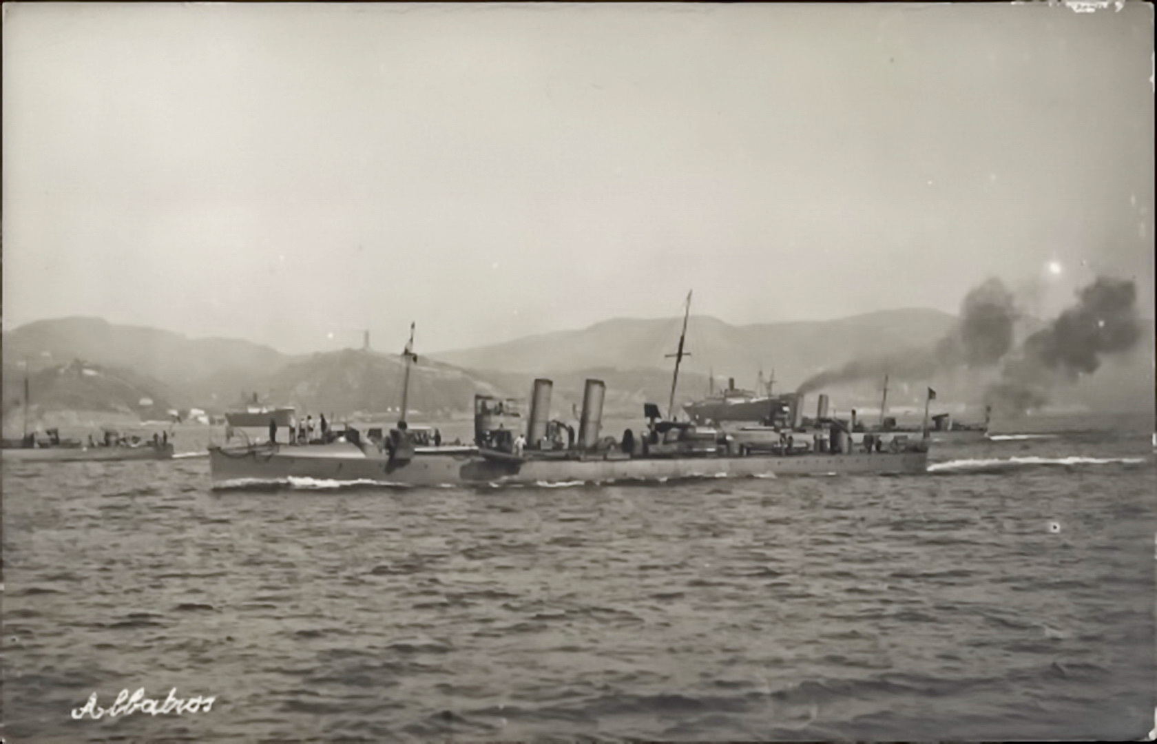 Italienisches Kriegsschiff, Albatros, U Bootjäger.jpg