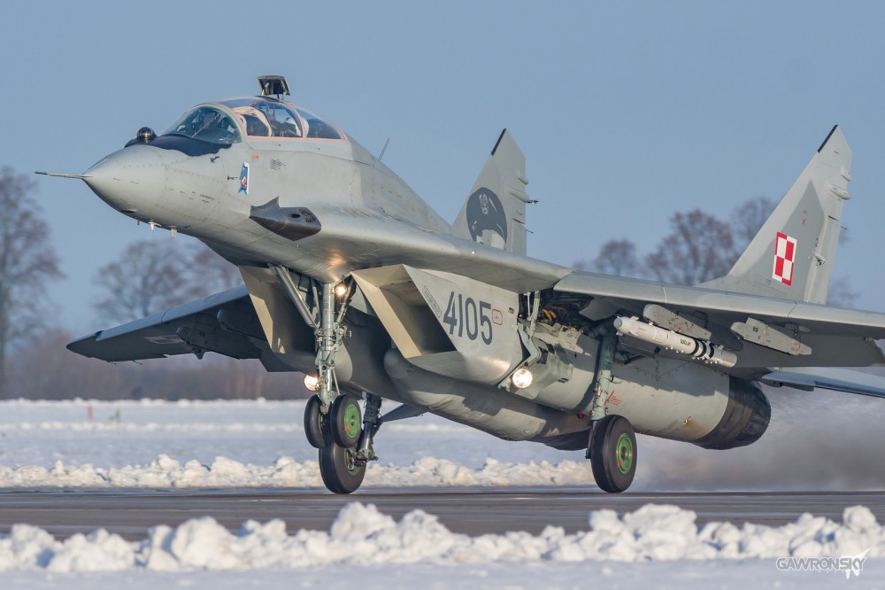 МиГ-29УБ 4105.jpg