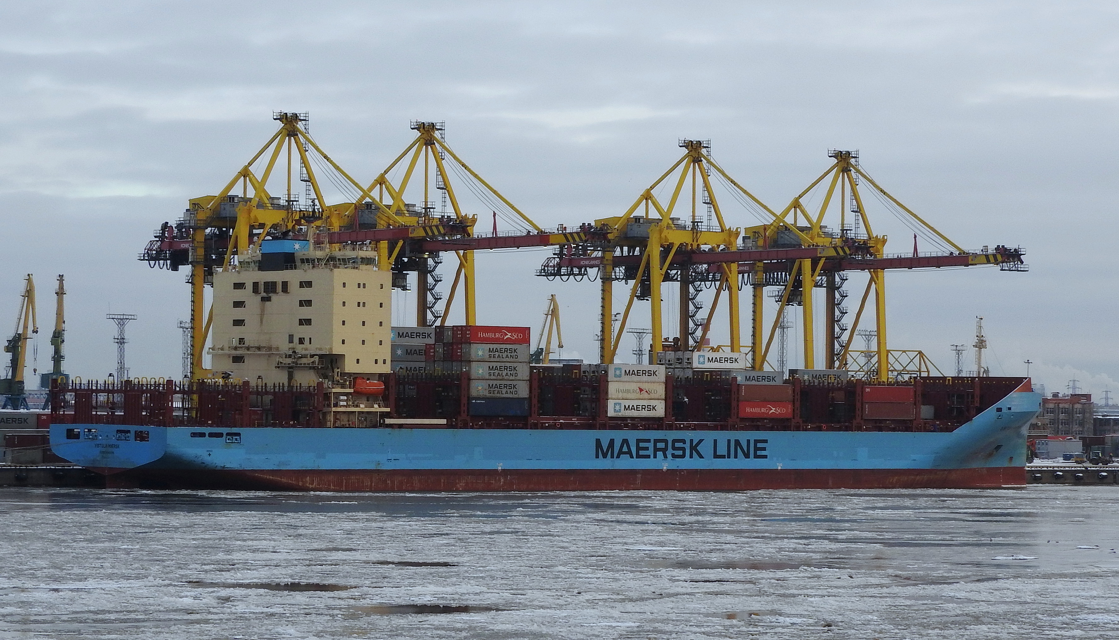 6194.  Vistula Maersk.JPG