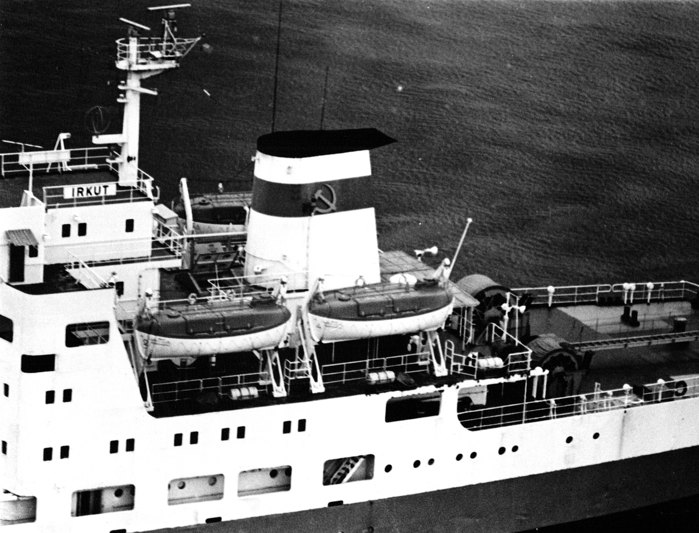 IRKUT : Dubna class VT amidships : Pacific : 1983 :G. Jacobs Collection.jpeg