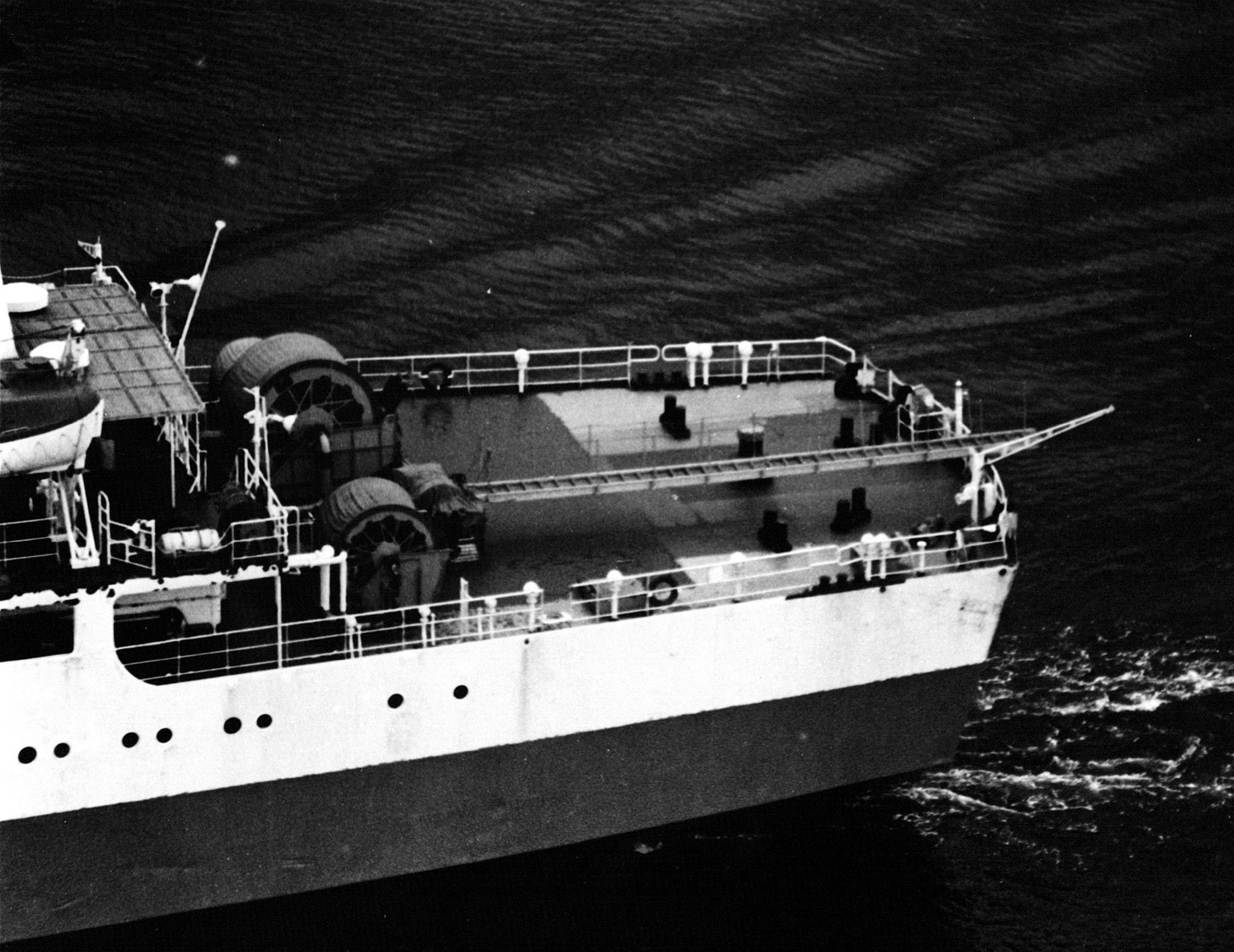 IRKUT : Dubna class VT over-the-stern refueling hoses aft: Pacific : 1983 :G. Jacobs Collection.jpeg