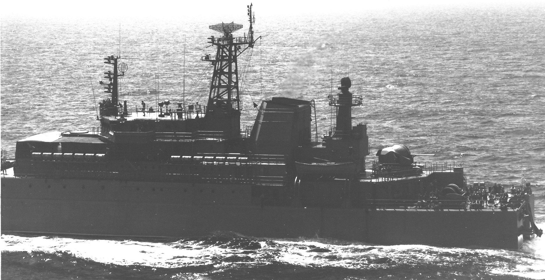BDK-14 amidship-stern -091 (Project 775 - Ropucha-I) : 29Jul1982 : Pacific :G. Jacobs Collection.jpg
