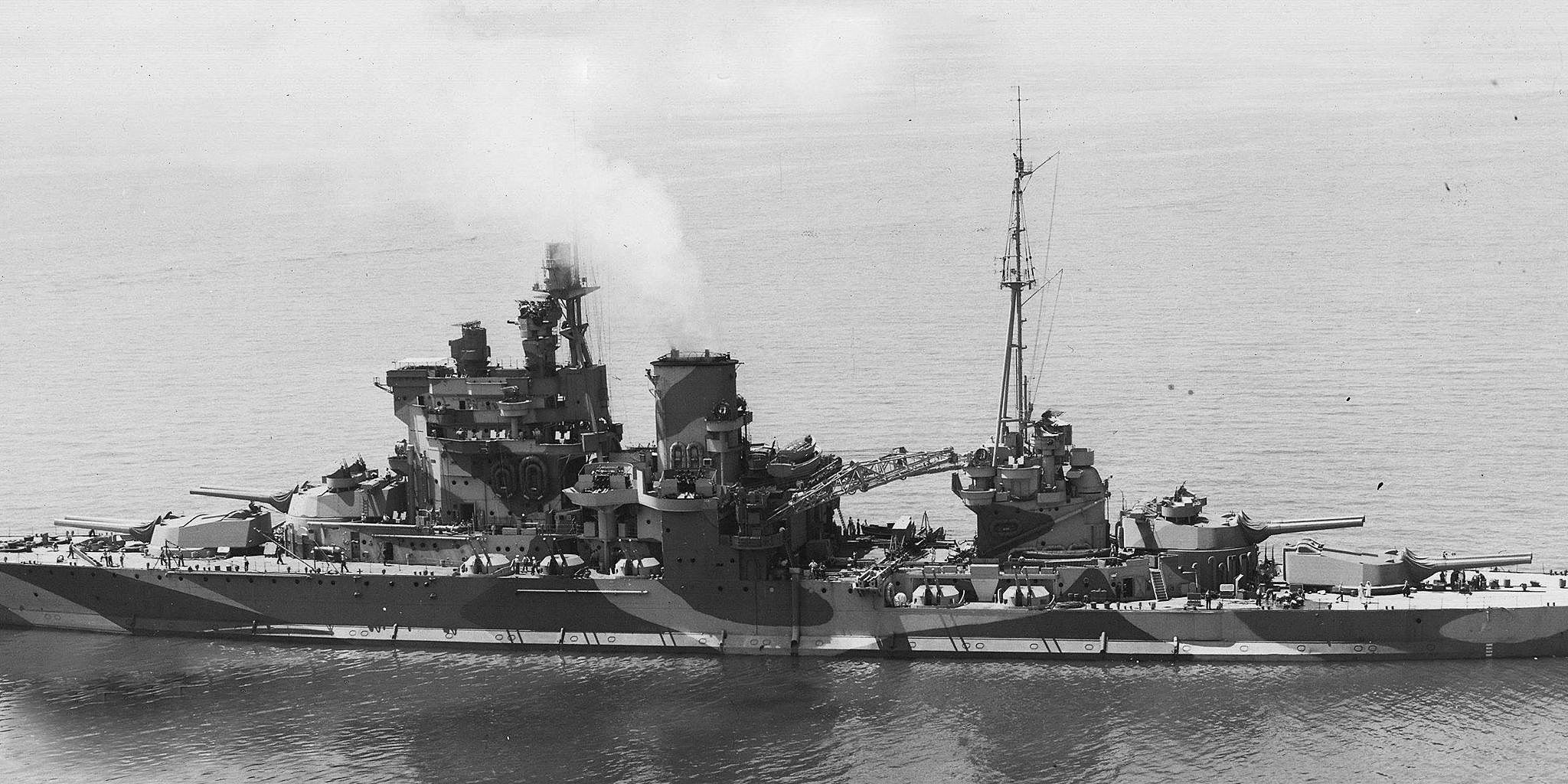 HMS Queen Elizabeth in Hampton Roads, June 1943_[2048x1024].jpeg